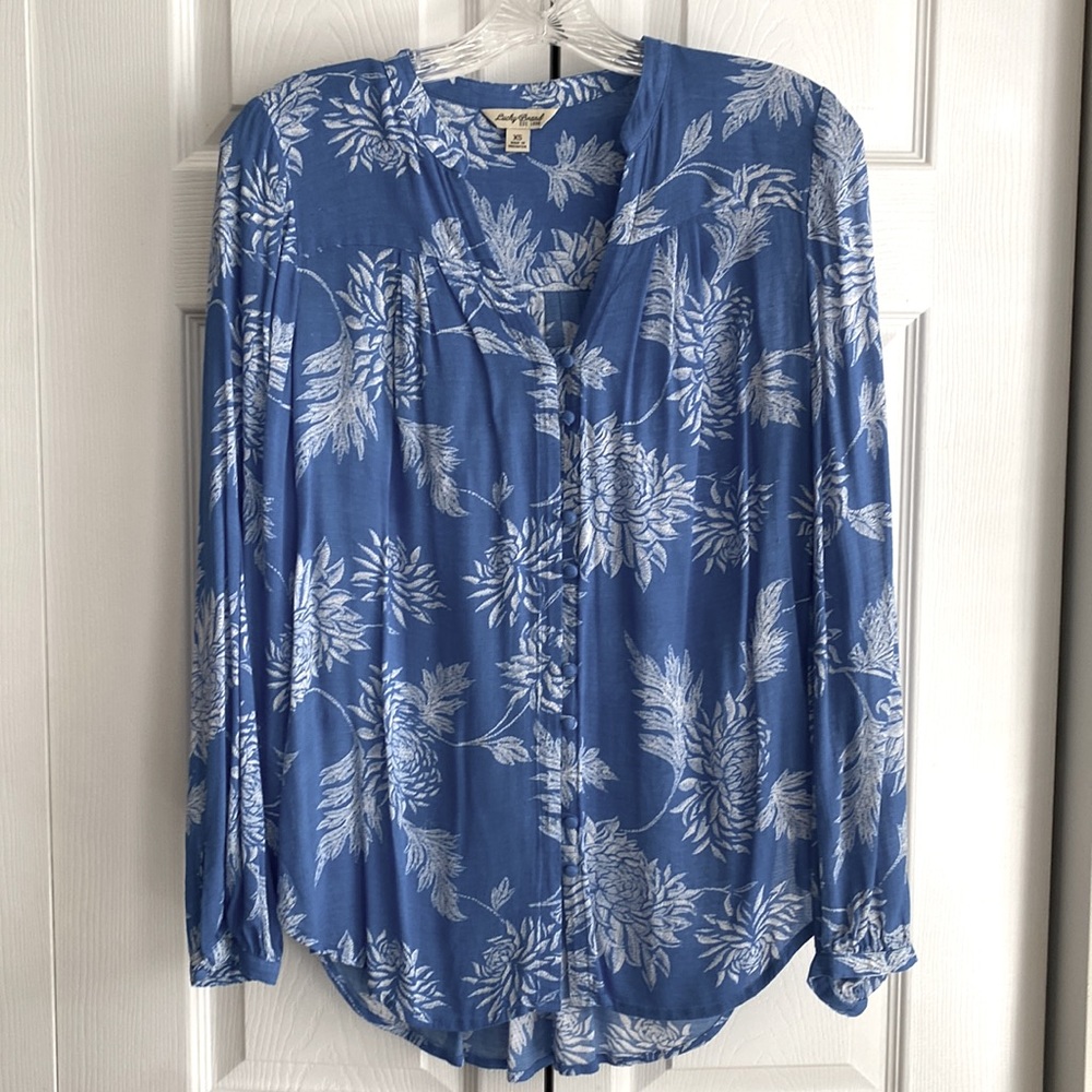 Gorgeous lucky brand rayon button up shirt for work size extra small